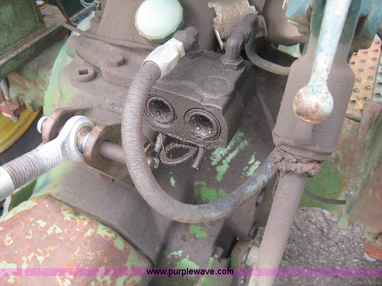 image for item B8209 1980 John Deere 2040 tractor