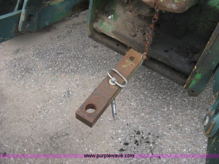 image for item B8209 1980 John Deere 2040 tractor