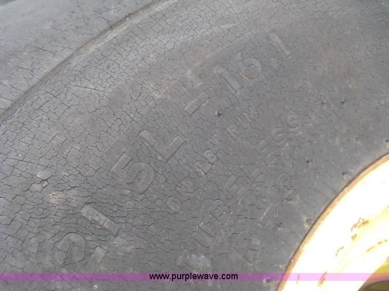 image for item B8209 1980 John Deere 2040 tractor