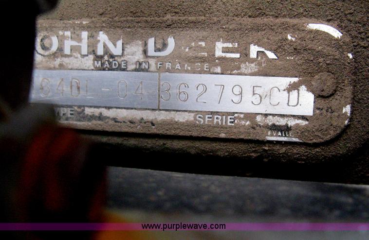 image for item B8209 1980 John Deere 2040 tractor