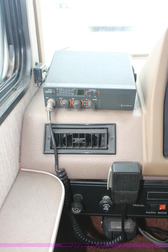 image for item C2824 1991 Fleetwood Bounder 31' RV camper