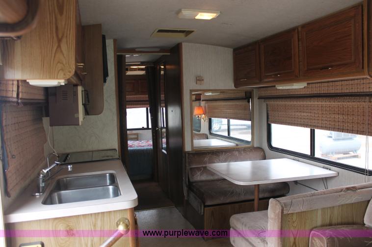 image for item C2824 1991 Fleetwood Bounder 31' RV camper