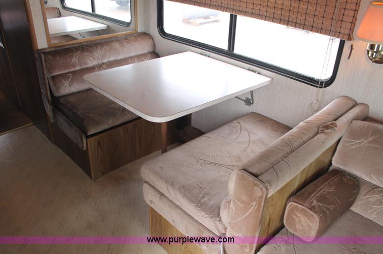 image for item C2824 1991 Fleetwood Bounder 31' RV camper