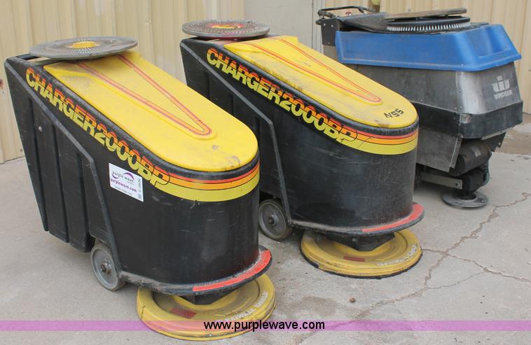 image for item C2826 Floor buffers and scrubber