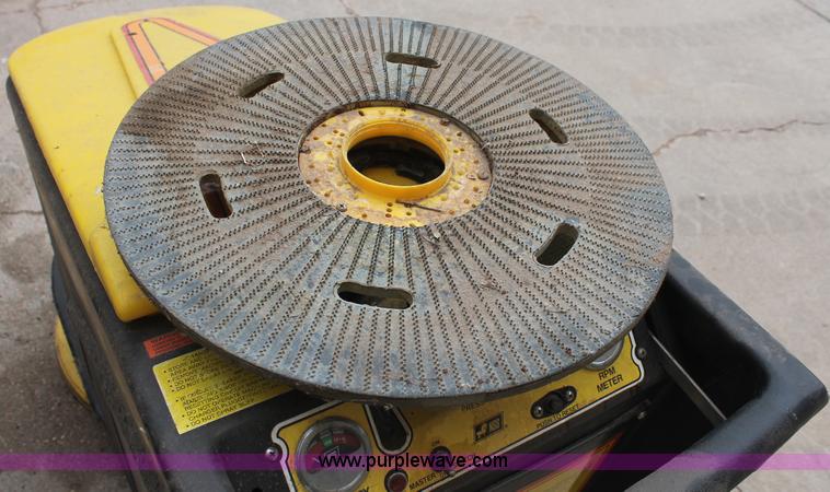 image for item C2826 Floor buffers and scrubber