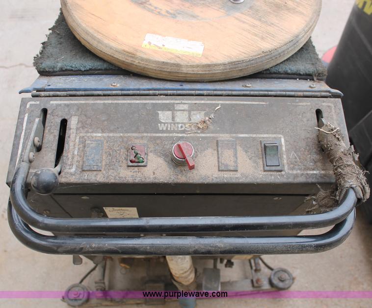 image for item C2826 Floor buffers and scrubber