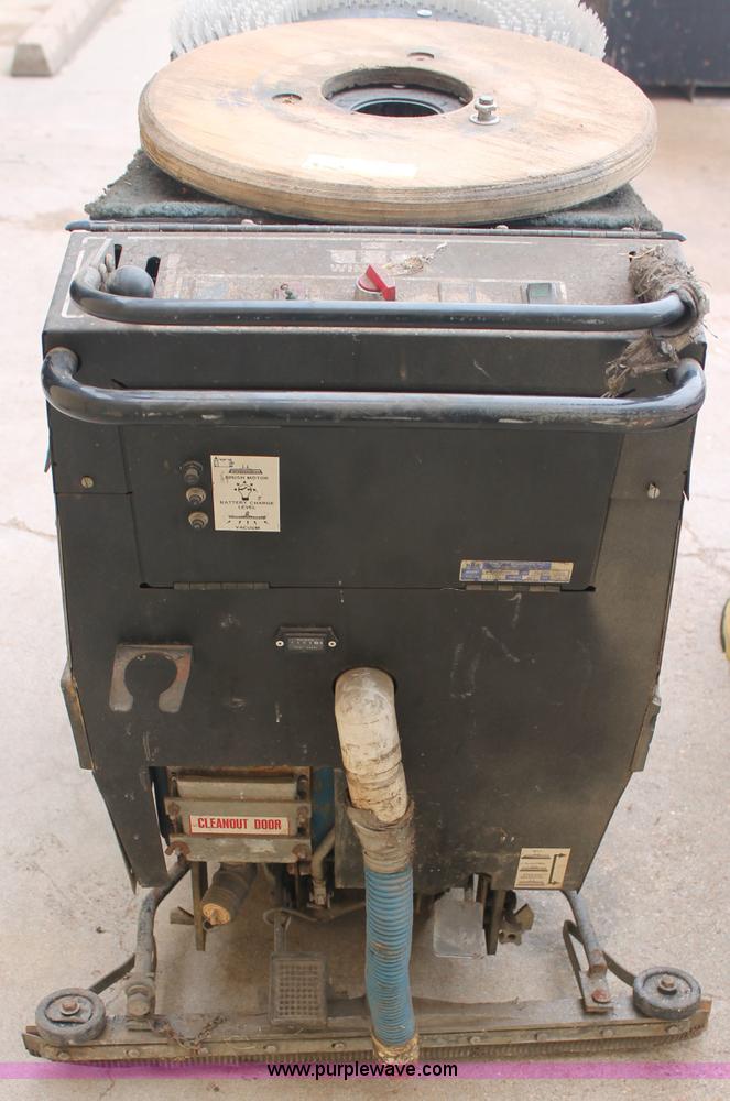 image for item C2826 Floor buffers and scrubber
