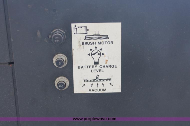 image for item C2826 Floor buffers and scrubber