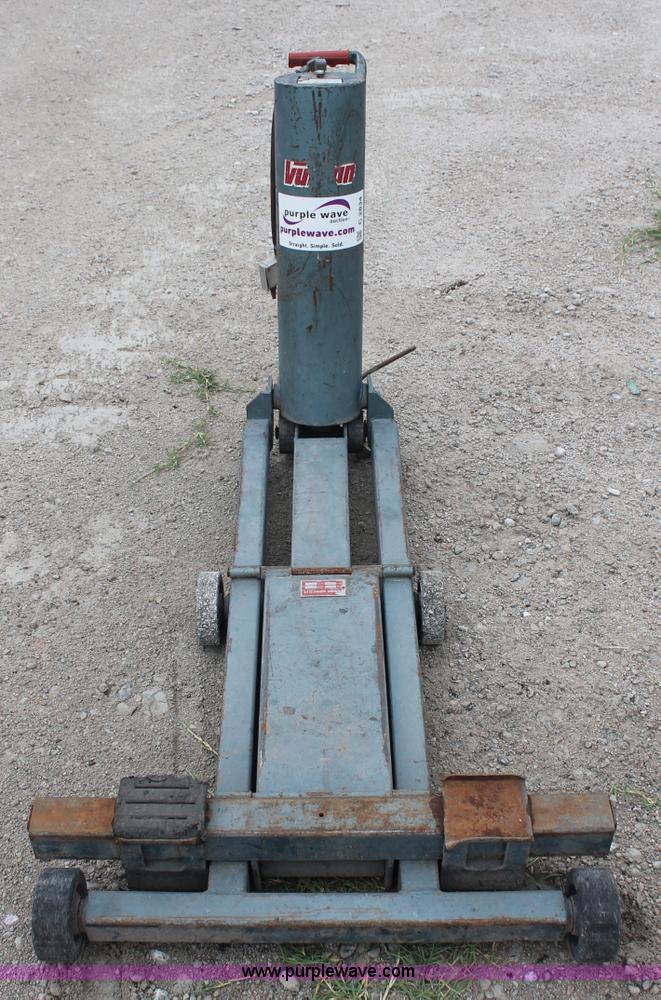 image for item C2834 Vulcan FL32 low profile air jack