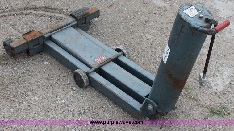 image for item C2834 Vulcan FL32 low profile air jack