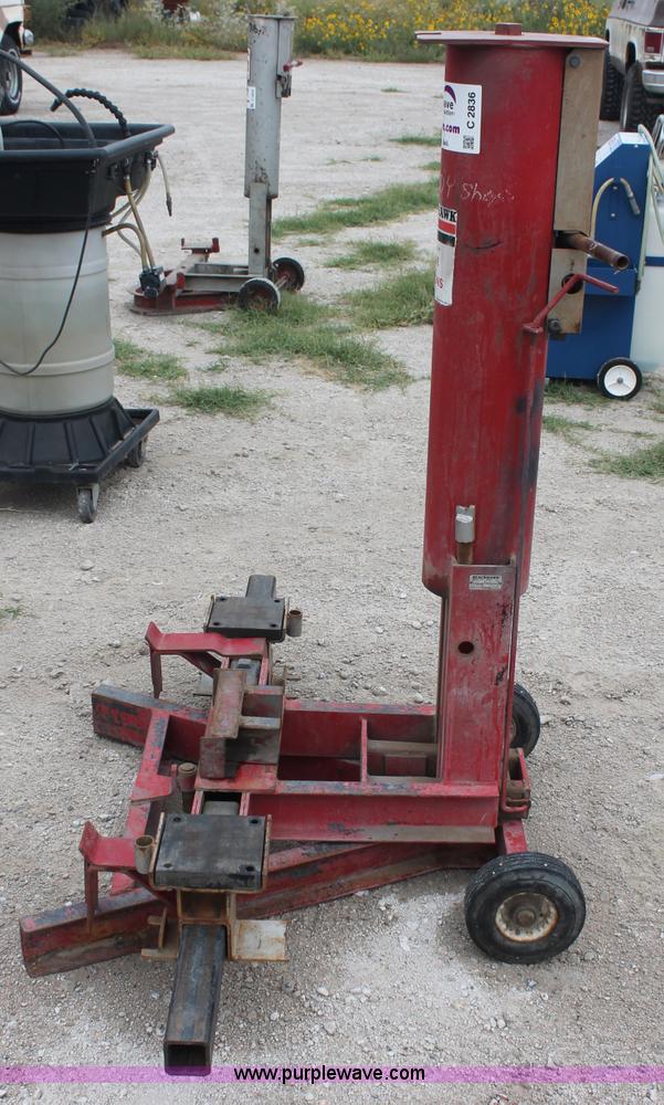 image for item C2836 Blackhawk air bumper jack
