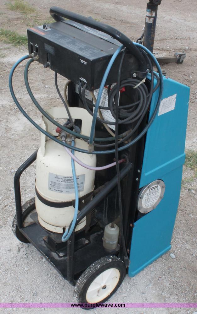 image for item C2838 Kent-Moore air conditioning, refrigerant recovery, and recycling system
