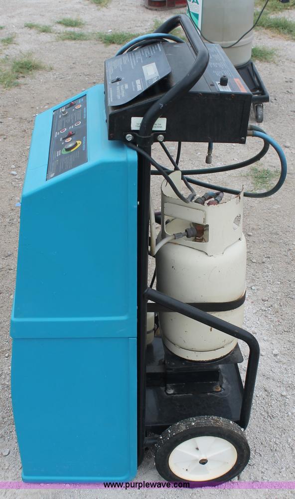 image for item C2838 Kent-Moore air conditioning, refrigerant recovery, and recycling system