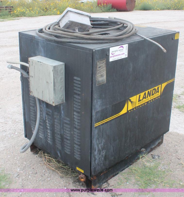image for item C2844 Landa VNG power washer