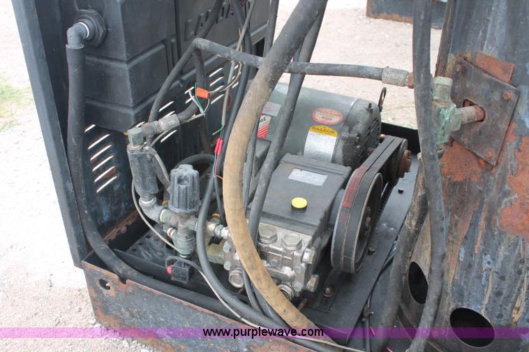 image for item C2844 Landa VNG power washer