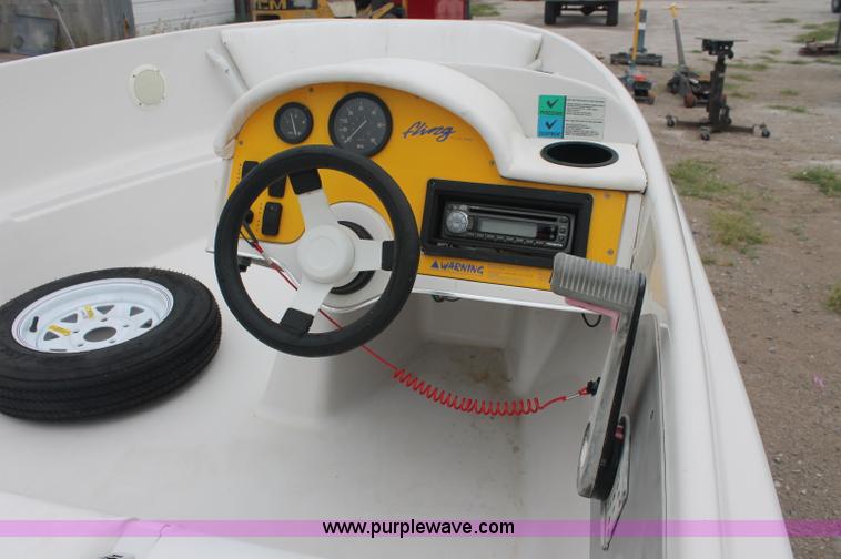 image for item C2846 1991 Four Winns Fling jet boat