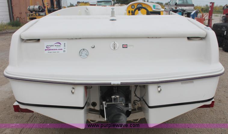 image for item C2846 1991 Four Winns Fling jet boat