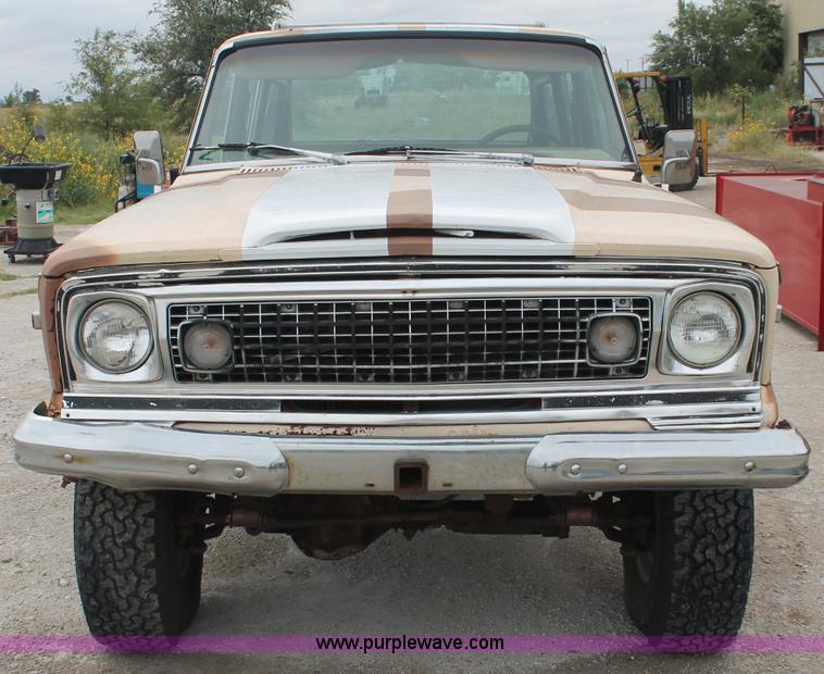 image for item C2849 1977 Jeep Wagoneer SUV
