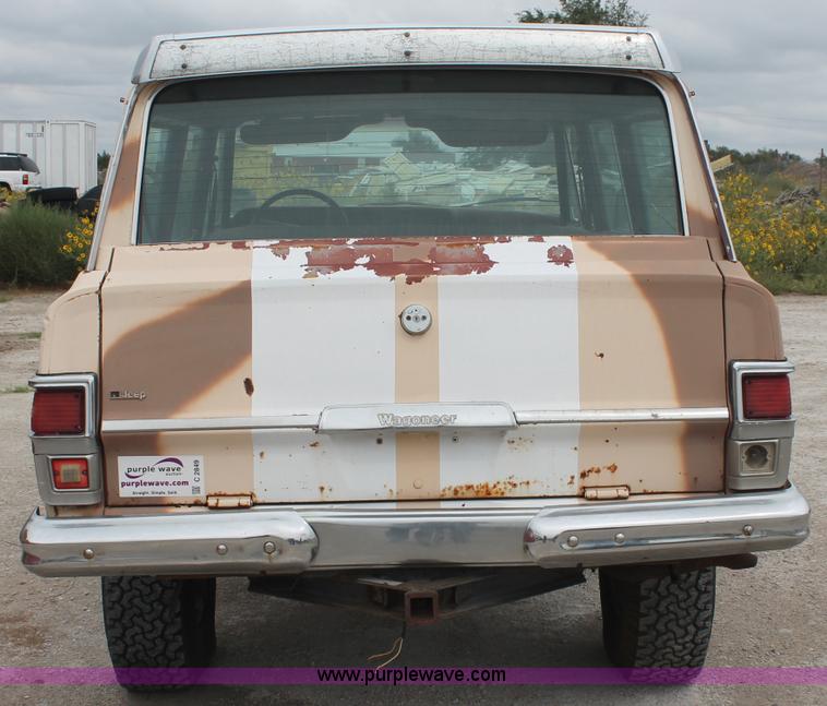 image for item C2849 1977 Jeep Wagoneer SUV