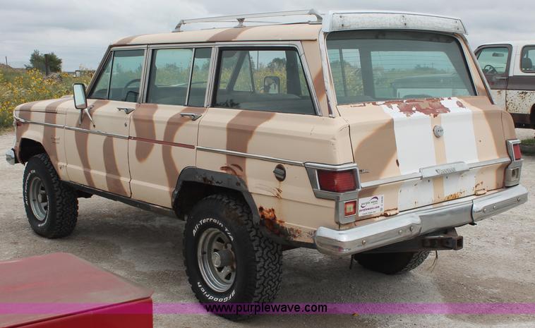 image for item C2849 1977 Jeep Wagoneer SUV