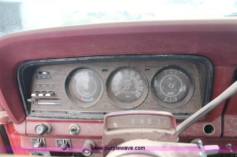 image for item C2849 1977 Jeep Wagoneer SUV