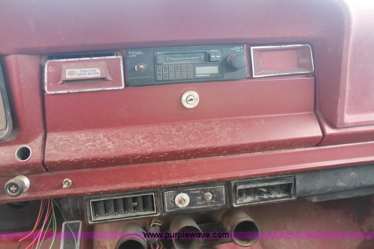 image for item C2849 1977 Jeep Wagoneer SUV