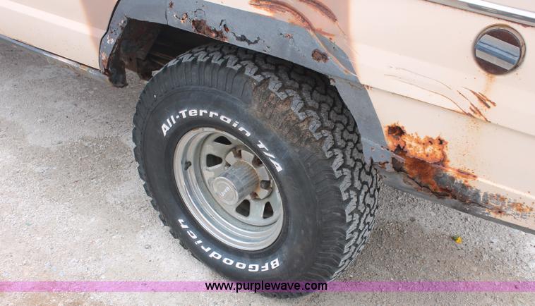 image for item C2849 1977 Jeep Wagoneer SUV