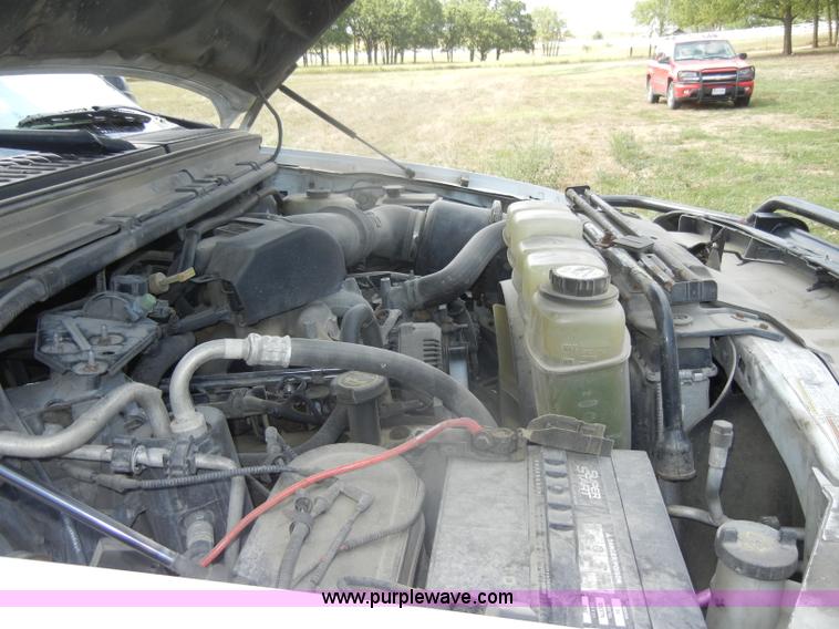 image for item D4412 2001 Ford F250 XLT Super Duty crew cab pickup truck