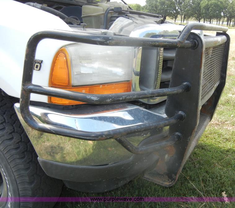 image for item D4412 2001 Ford F250 XLT Super Duty crew cab pickup truck