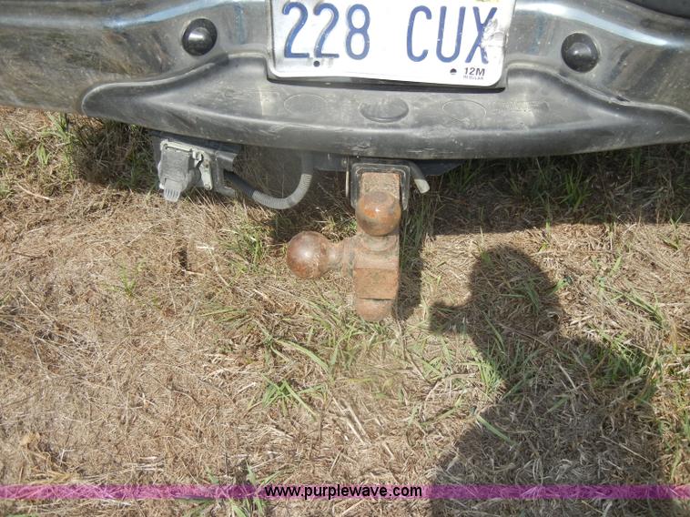 image for item D4412 2001 Ford F250 XLT Super Duty crew cab pickup truck