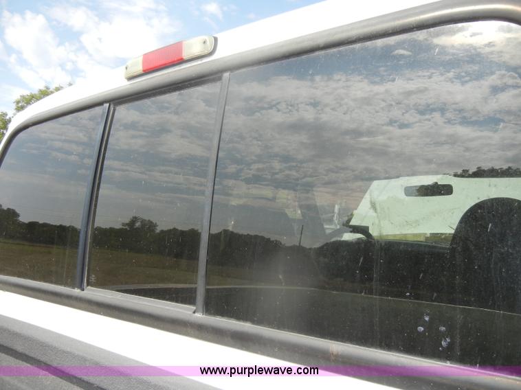 image for item D4412 2001 Ford F250 XLT Super Duty crew cab pickup truck