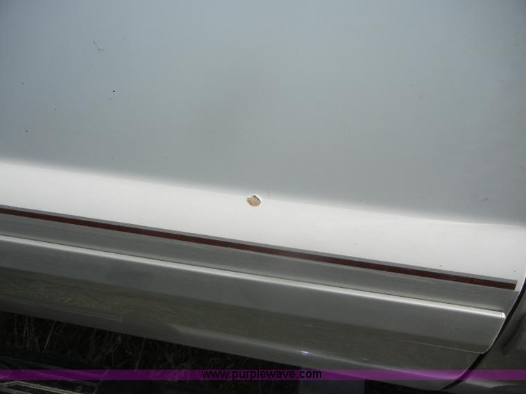 image for item D4412 2001 Ford F250 XLT Super Duty crew cab pickup truck