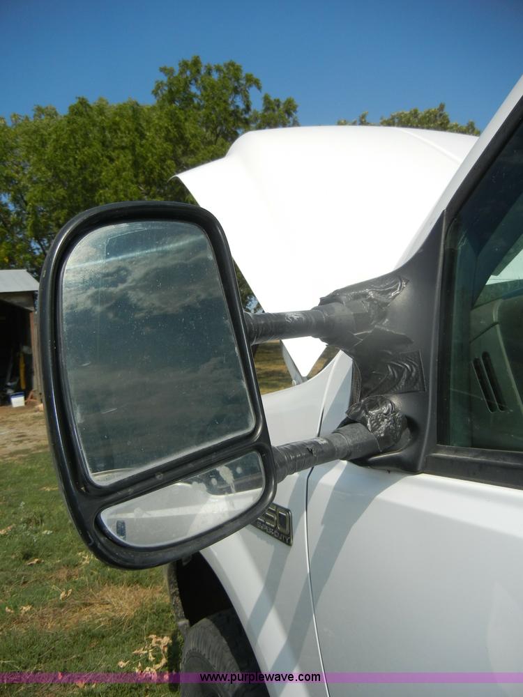 image for item D4412 2001 Ford F250 XLT Super Duty crew cab pickup truck