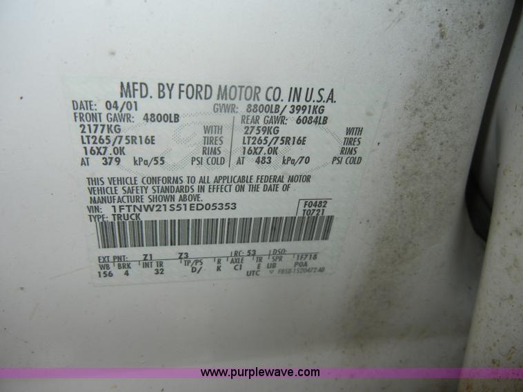 image for item D4412 2001 Ford F250 XLT Super Duty crew cab pickup truck