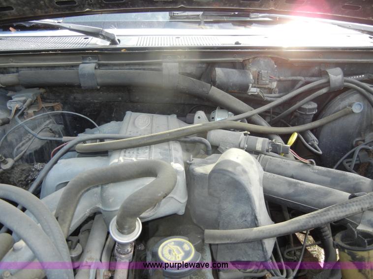 image for item D4413 1989 Ford F150 XLT Lariat pickup truck