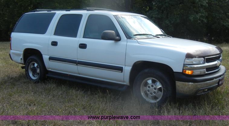 image for item D4414 2001 Chevrolet Suburban K1500 SUV