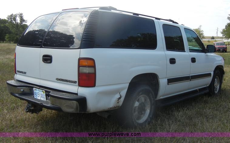 image for item D4414 2001 Chevrolet Suburban K1500 SUV