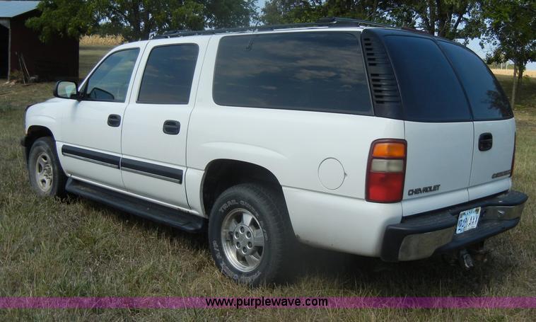 image for item D4414 2001 Chevrolet Suburban K1500 SUV