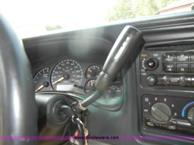 image for item D4414 2001 Chevrolet Suburban K1500 SUV
