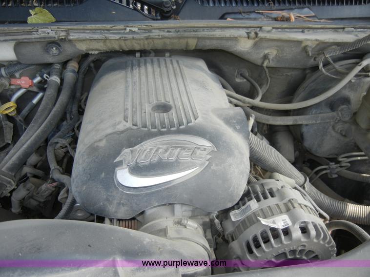 image for item D4414 2001 Chevrolet Suburban K1500 SUV