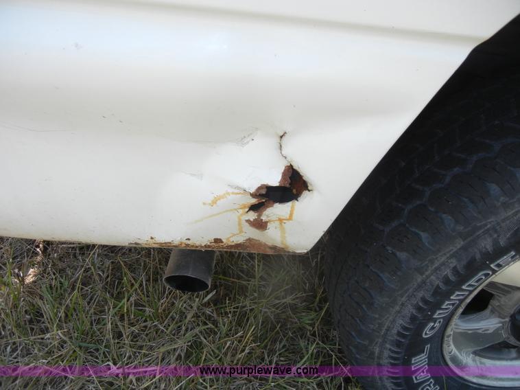 image for item D4414 2001 Chevrolet Suburban K1500 SUV