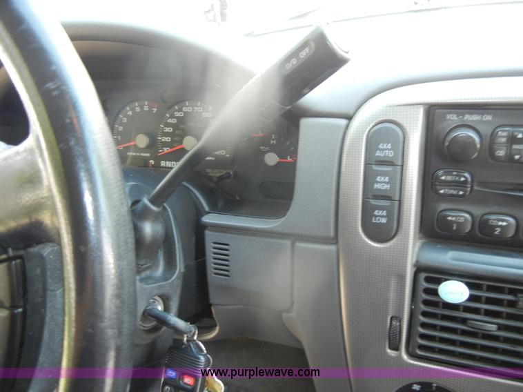 image for item D4878 2004 Ford Explorer XLT SUV