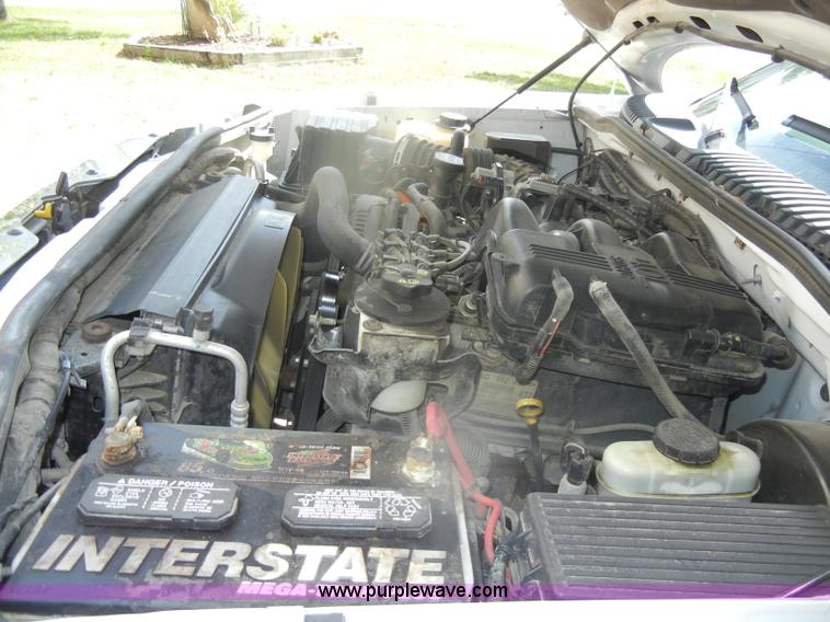 image for item D4878 2004 Ford Explorer XLT SUV