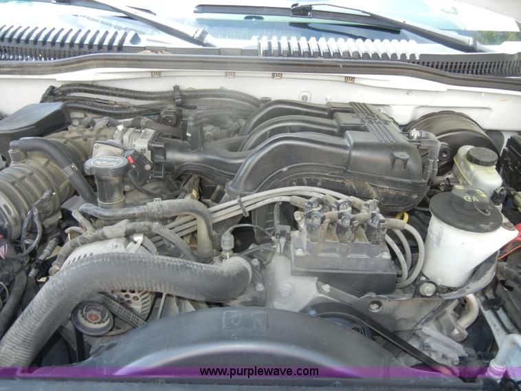 image for item D4878 2004 Ford Explorer XLT SUV