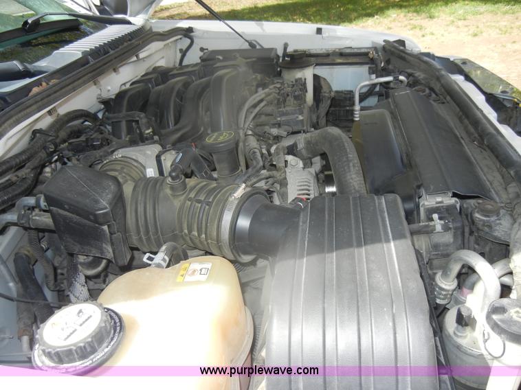 image for item D4878 2004 Ford Explorer XLT SUV