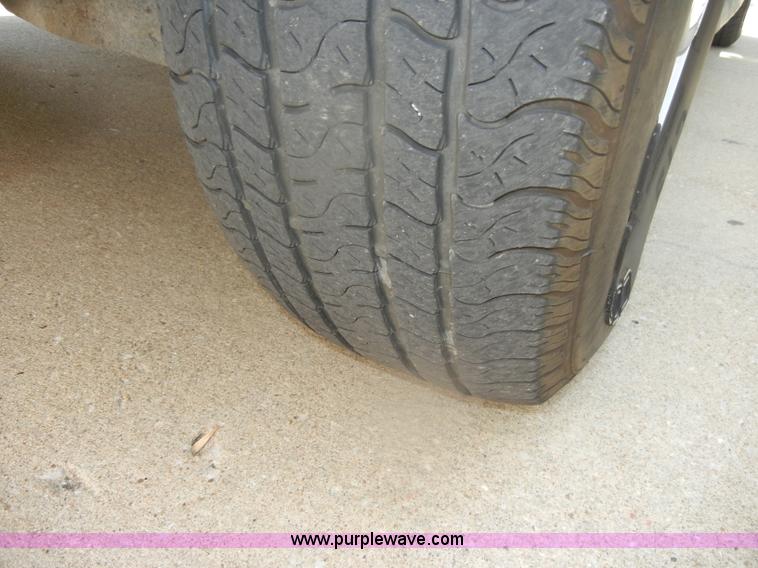 image for item D4878 2004 Ford Explorer XLT SUV