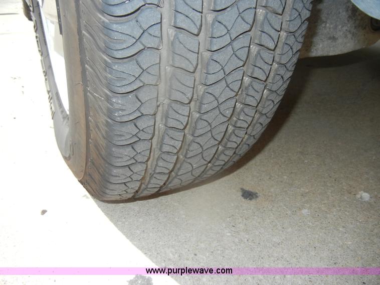 image for item D4878 2004 Ford Explorer XLT SUV