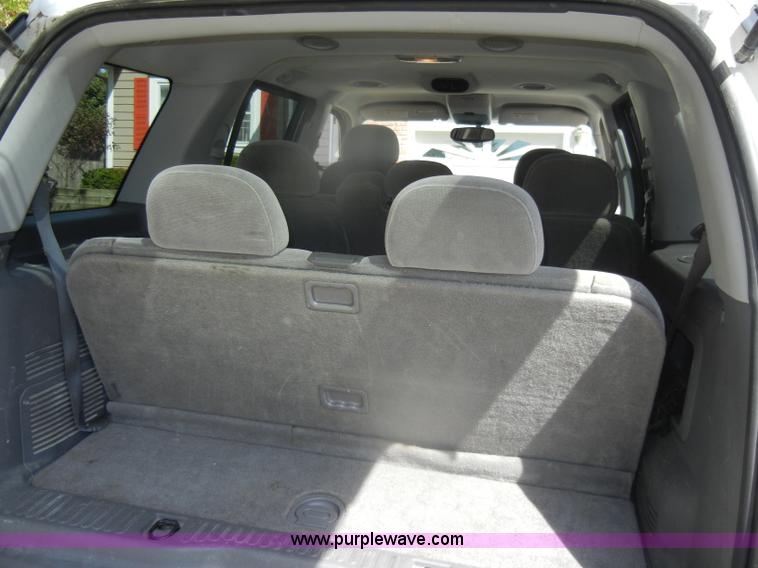 image for item D4878 2004 Ford Explorer XLT SUV