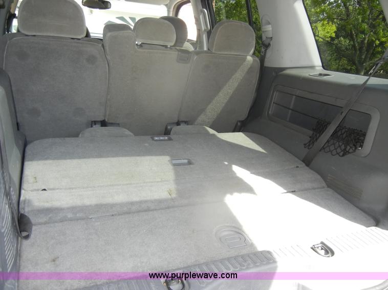 image for item D4878 2004 Ford Explorer XLT SUV