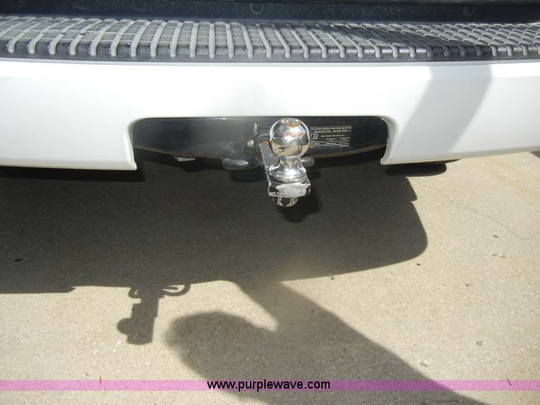 image for item D4878 2004 Ford Explorer XLT SUV